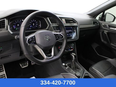 Certified 2022 Volkswagen Tiguan SEL R-Line image 16