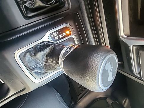 Used 2022 Jeep Wrangler Sport image 18