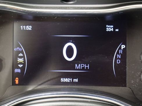 Used 2020 Jeep Grand Cherokee Laredo w/ Laredo X Package RWD image 40