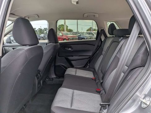 Used 2025 Nissan Rogue SV AWD/4WD image 15