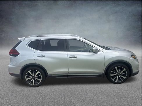 Used 2020 Nissan Rogue SL w/ Premium Package FWD image 3