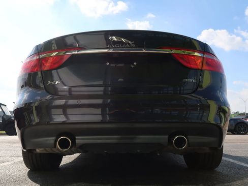 Used 2017 Jaguar XF Prestige image 10