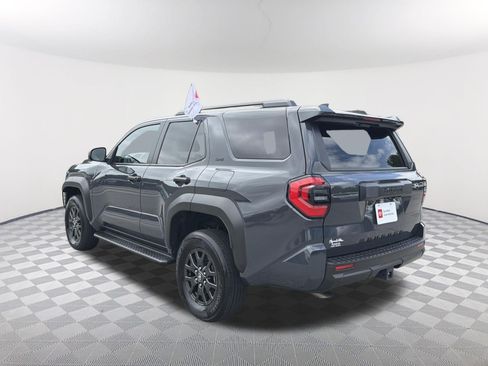 Used 2025 Toyota 4Runner SR5 AWD/4WD image 15