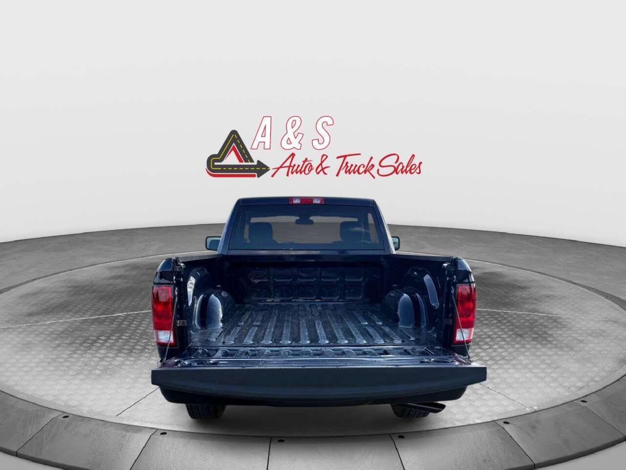Used 2018 RAM 1500 Tradesman w/ Power & Remote Entry Group AWD/4WD image 13