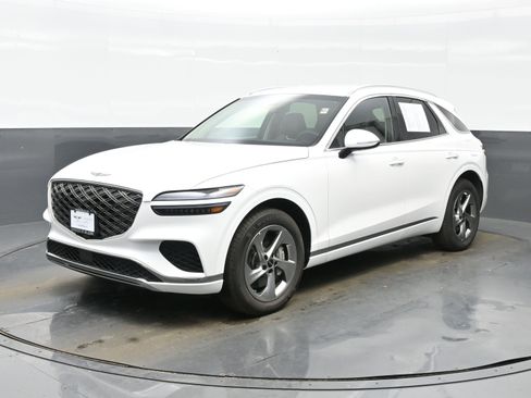 Certified 2026 Genesis GV70 2.5T image 2