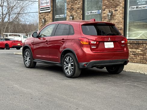 Used 2017 Mitsubishi Outlander Sport ES image 3