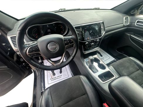 Used 2019 Jeep Grand Cherokee Altitude AWD/4WD image 30