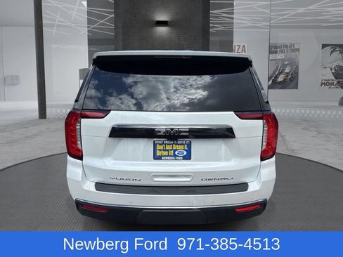 Used 2024 GMC Yukon XL Denali Ultimate AWD/4WD image 6