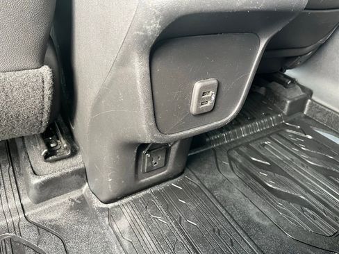 Used 2019 GMC Terrain Denali w/ Advanced Safety Package image 30