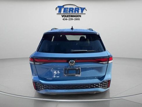 New 2025 Volkswagen Tiguan SE R-Line image 2