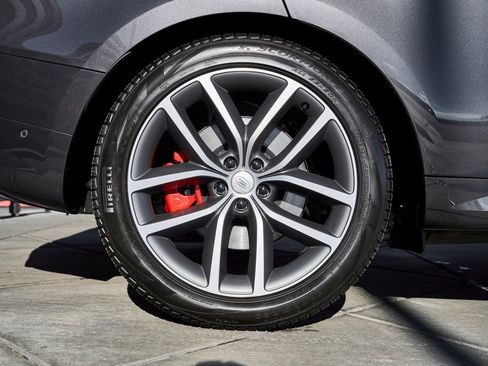 Used 2025 Land Rover Range Rover Sport Autobiography image 9