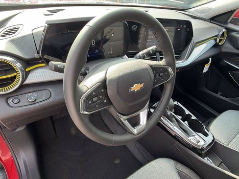 New 2026 Chevrolet Trax LT w/ Driver Confidence Package FWD image 19