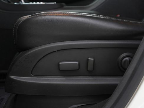 Used 2015 GMC Acadia Denali image 22