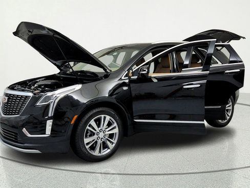 Certified 2023 Cadillac XT5 Premium Luxury w/ Platinum Package AWD/4WD image 9