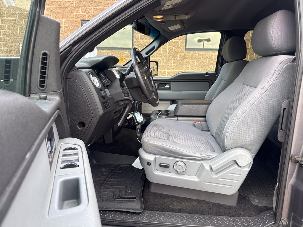 Used 2014 Ford F150 XLT w/ Equipment Group 302A Luxury AWD/4WD image 11