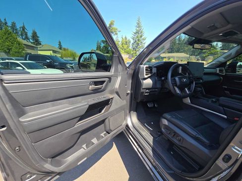 Used 2024 Toyota Tundra Limited w/ TRD Off-Road Package AWD/4WD image 20