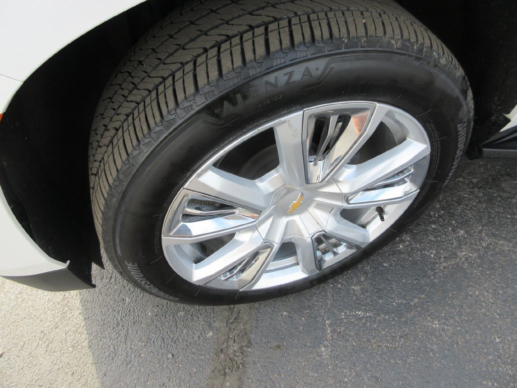 Certified 2022 Chevrolet Suburban High Country AWD/4WD image 14