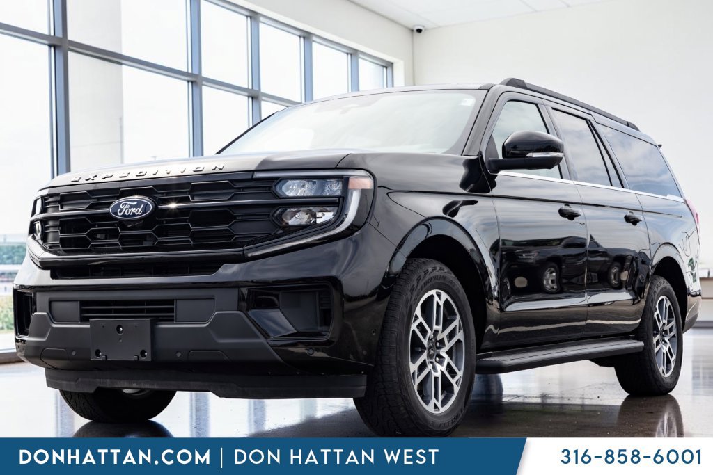 Used 2025 Ford Expedition Max Active AWD/4WD image 1