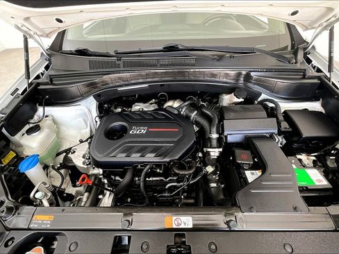 Used 2017 Hyundai Santa Fe Sport image 11