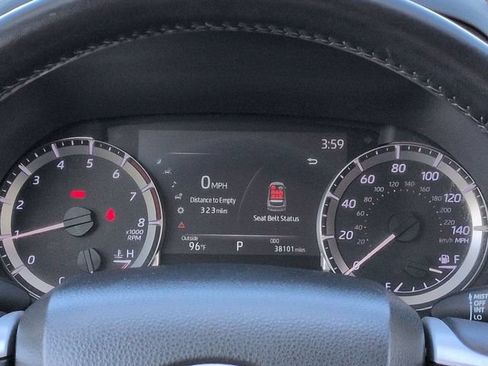 Used 2023 Toyota Highlander LE FWD image 25