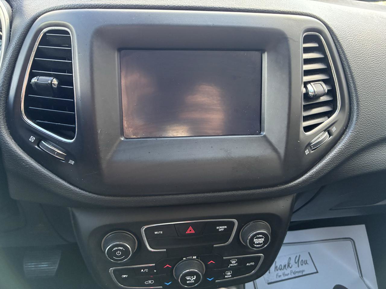 Used 2018 Jeep Compass Latitude w/ Popular Equipment Group FWD image 20