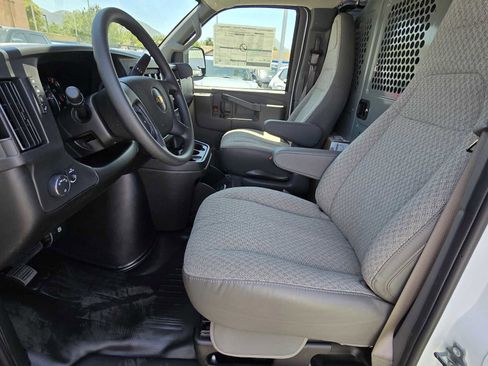 New 2025 Chevrolet Express 2500 w/ Driver Convenience Package image 29