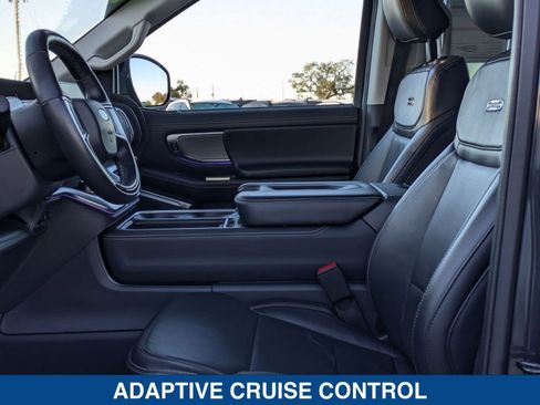 Certified 2025 Ford Expedition Max Platinum image 24