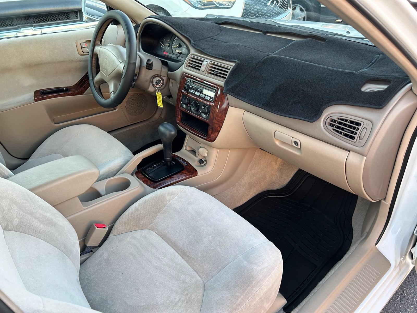 Used 2000 Mitsubishi Galant ES FWD image 19