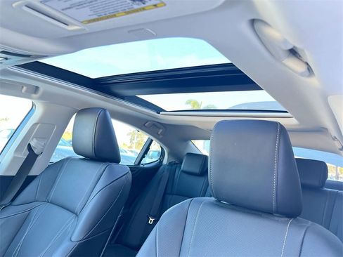 Certified 2024 Lexus ES 350 Ultra Luxury image 18