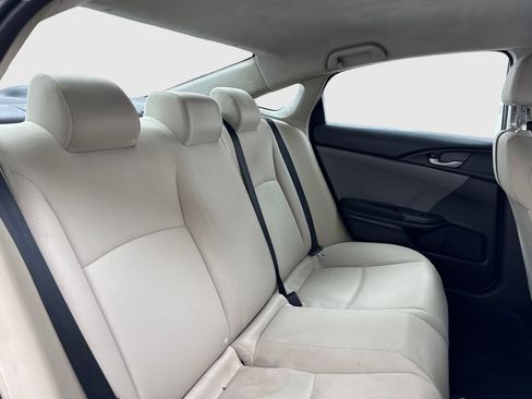 Used 2019 Honda Civic LX image 40