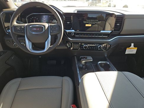 New 2026 GMC Sierra 1500 SLT image 12