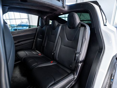 Used 2022 Tesla Model X image 50