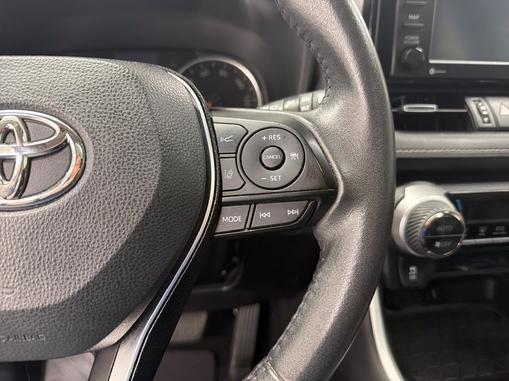 Used 2021 Toyota RAV4 XLE Premium FWD image 20