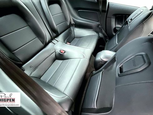 Used 2018 Ford Mustang GT Premium image 26