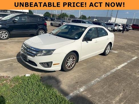 Used 2012 Ford Fusion S FWD image 1