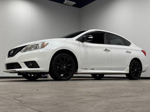 Used 2018 Nissan Sentra SR w/ Electronics Package image 4