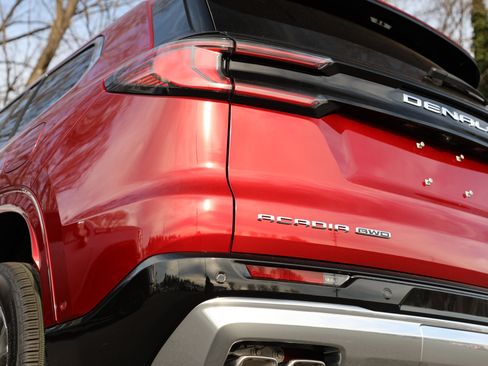 New 2026 GMC Acadia Denali w/ Super Cruise Package image 7