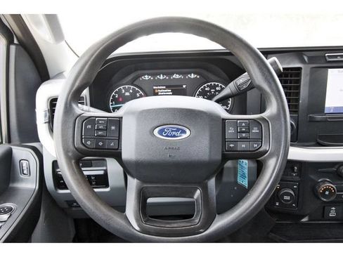 Used 2023 Ford F250 XL w/ 360-Degree Camera Package AWD/4WD image 9