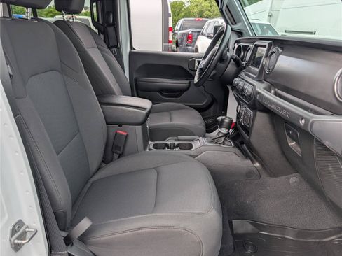 Used 2022 Jeep Wrangler Unlimited Sport AWD/4WD image 11