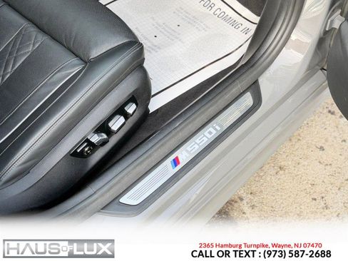 Used 2022 BMW M550i xDrive w/ Executive Package image 18