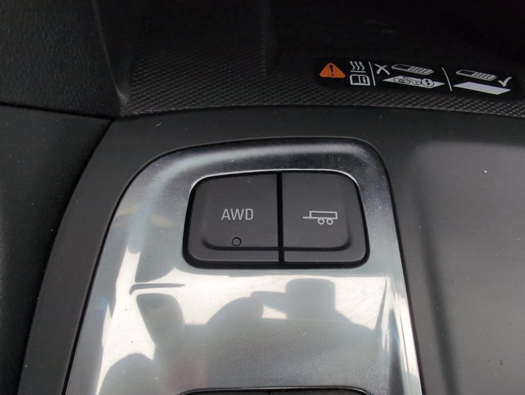 Used 2020 Chevrolet Equinox Premier AWD/4WD image 28