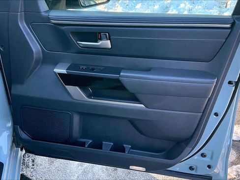 Used 2025 Toyota Tundra Limited image 22