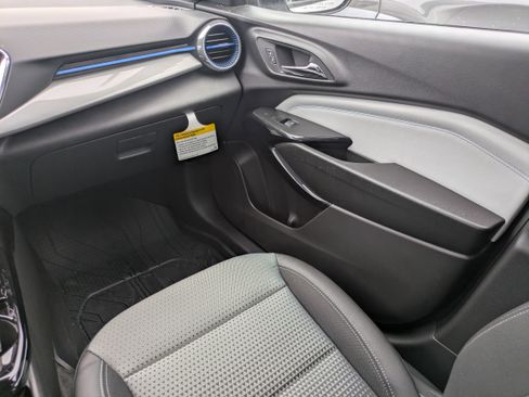 New 2026 Chevrolet Trax LT w/ Driver Confidence Package image 11