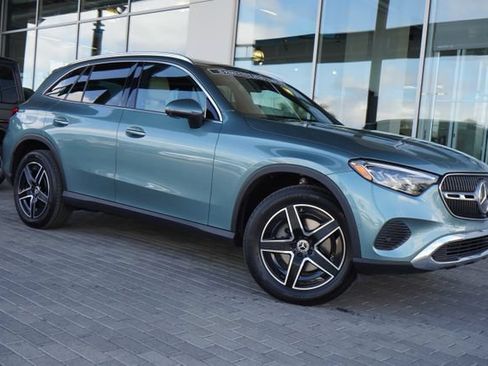Used 2026 Mercedes-Benz GLC 300 image 1