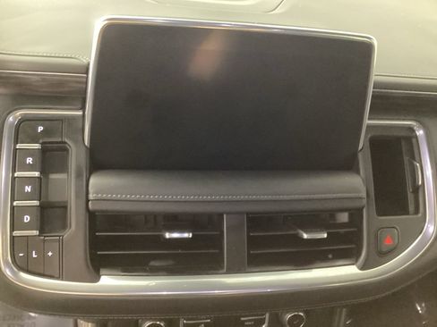 Used 2024 Chevrolet Tahoe Z71 AWD/4WD image 18