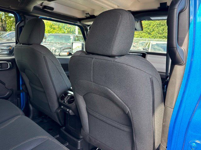 Used 2024 Jeep Wrangler Unlimited w/ Convenience Group AWD/4WD image 26