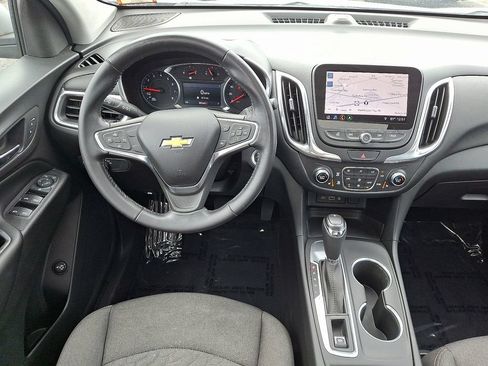 Certified 2019 Chevrolet Equinox LT w/ Sun & Navigation Package FWD image 12