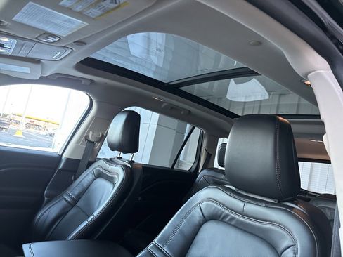 Used 2024 Lincoln Aviator Reserve image 9