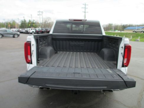 Used 2025 GMC Sierra 1500 SLT w/ SLT Premium Plus Package image 7