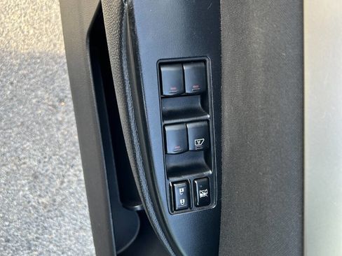 Used 2012 Subaru Outback 3.6R Premium image 19